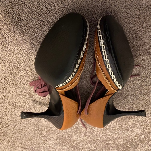 Colin Stuart Beige  High Heels - Picture 4 of 4